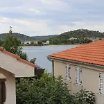 Zvijezda Apartamento *