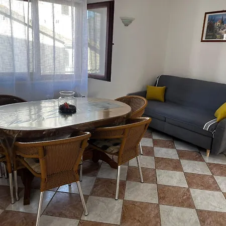 Zvijezda * Rogoznica (Sibenik-Knin)