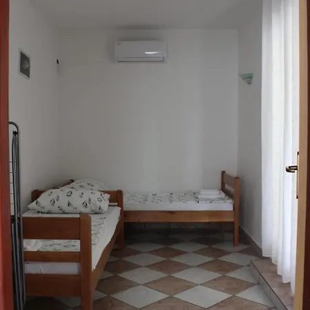 Zvijezda * Rogoznica (Sibenik-Knin)