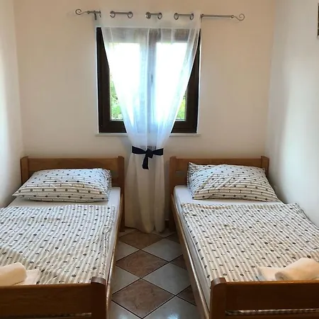 Zvijezda * Rogoznica (Sibenik-Knin)
