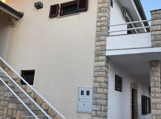 Zvijezda Apartman *